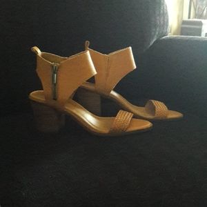 Lucky brand sandal with 3 inch block heal